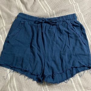 umgee size Medium, blue linen/cotton shorts